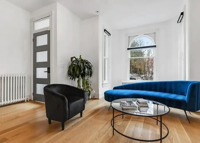 H St Dc Haven 4-Br Homestay